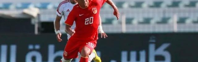 足球比赛直播-U23国足三球大败却不输斗志 踢成这样球迷不会骂