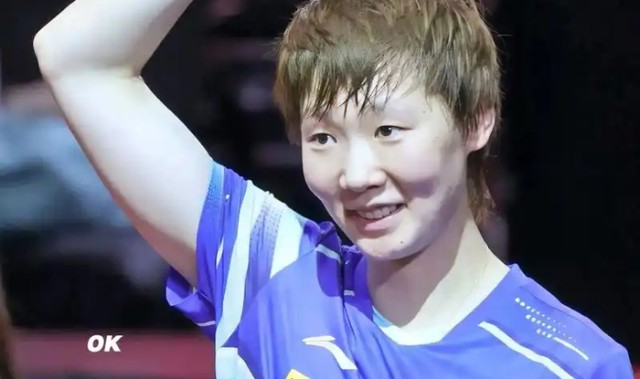 足球比赛直播-为何惨败孙颖莎？输球原因找到，双手撑球台，谁注意王曼昱举动|澳门乒乓球世界杯|比赛|比分|世界杯|球迷_新浪新闻